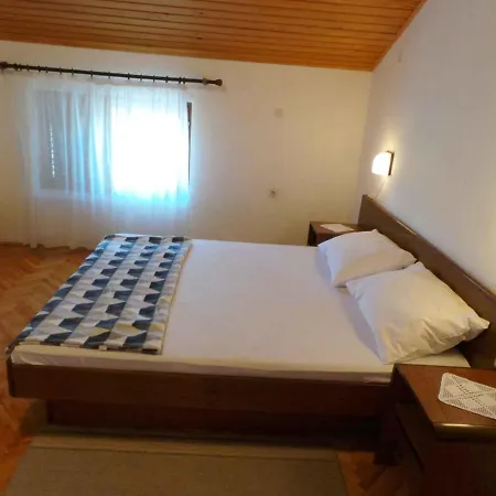 In 38122 Apartment *