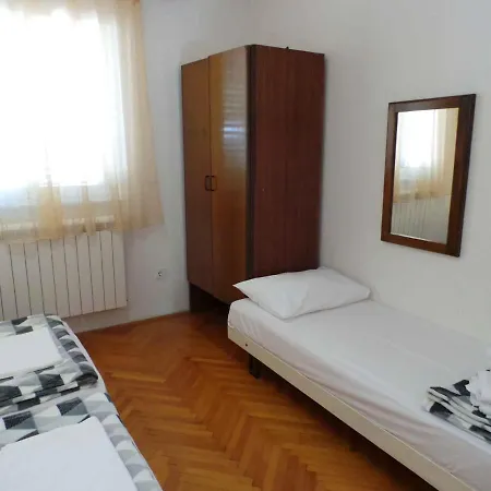 Apartment In 38122